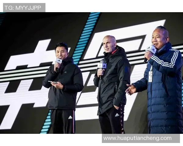 足球明星展示个人服饰与粉丝互动引发热议和关注